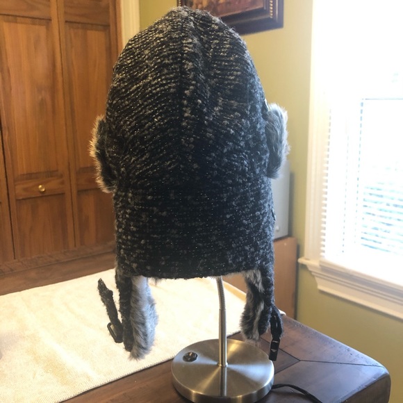 Eskimo hat - Picture 3 of 5